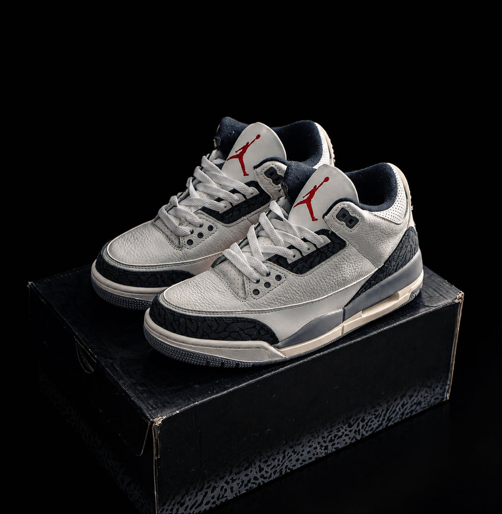 3 Retro White &  Navy