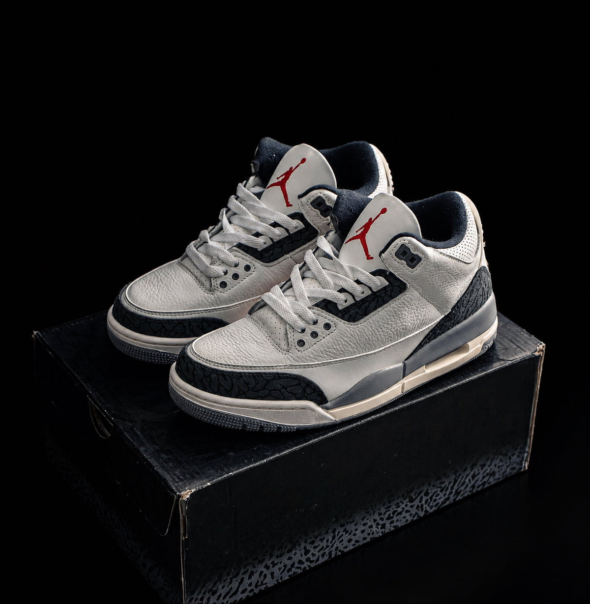 3 Retro White &  Navy