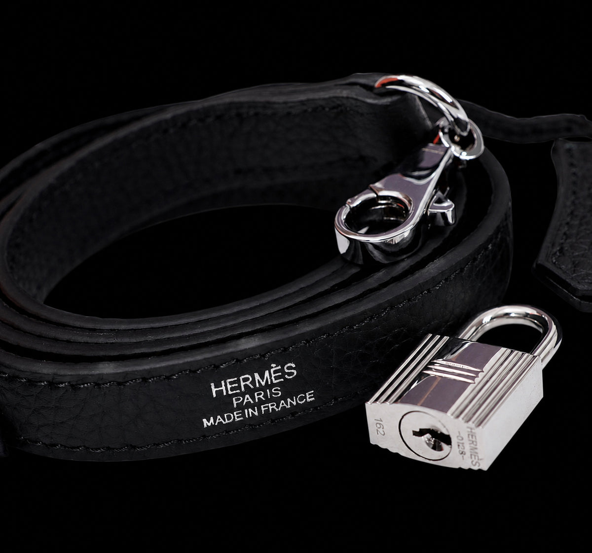 Bolso de Mano Negro Estructurado