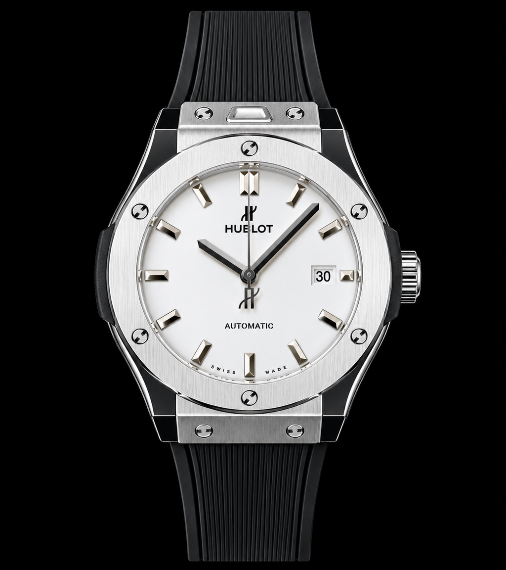 Reloj automático de lujo con esfera blanca y acentos en tono champán