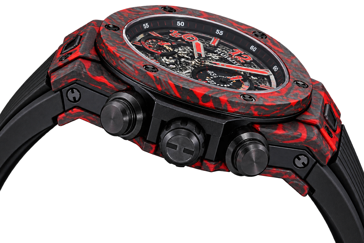 Reloj automático de lujo con esfera verde abierta.