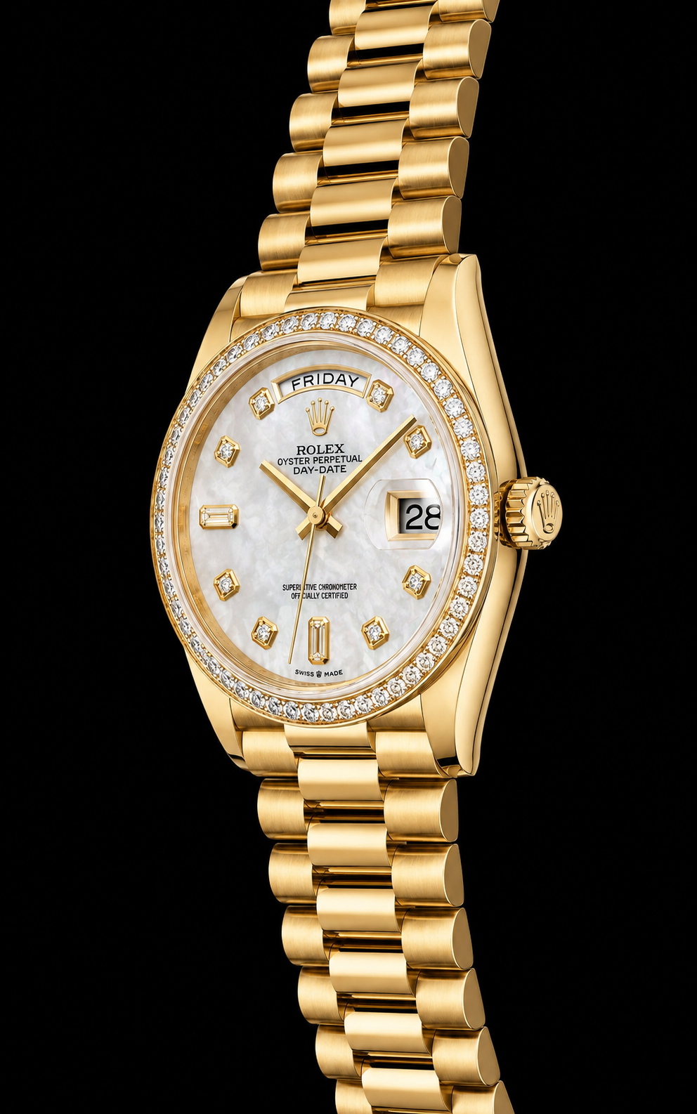 Day Date dorado con esfera efecto nácar y detalles brillantes