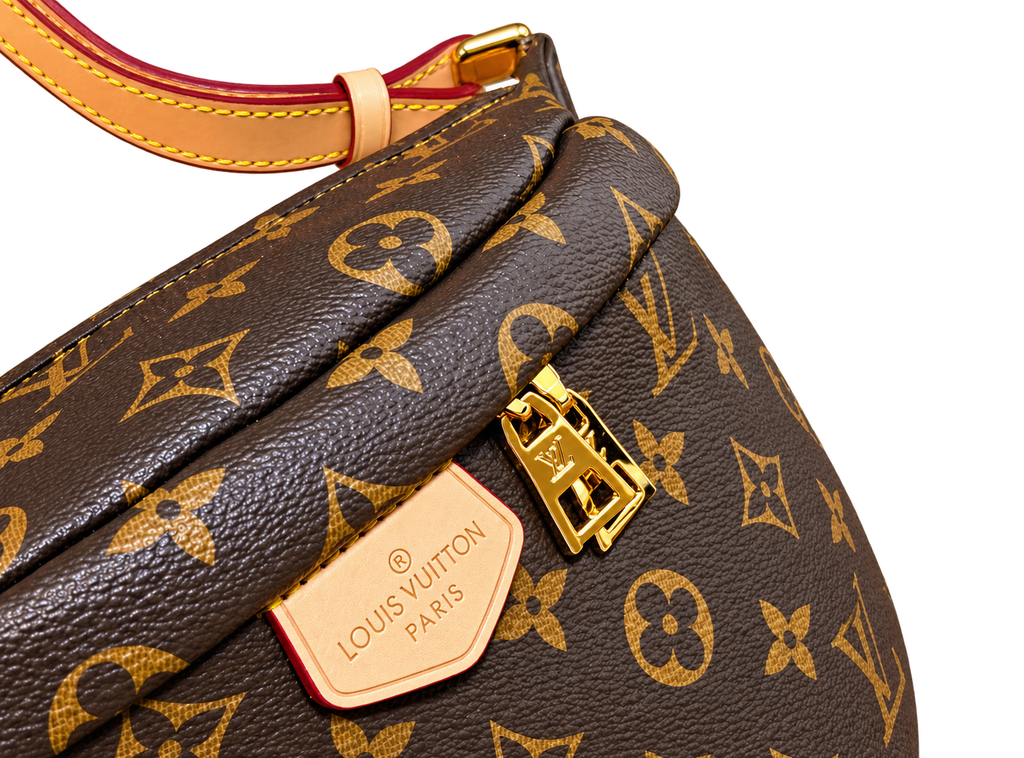 Riñonera Monogram Marrón — Icónica y Atemporal