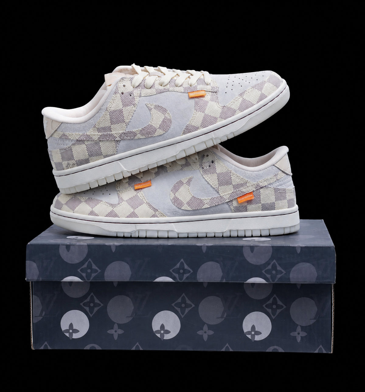 Dunk Low en gris y crema con estampado de cuadros