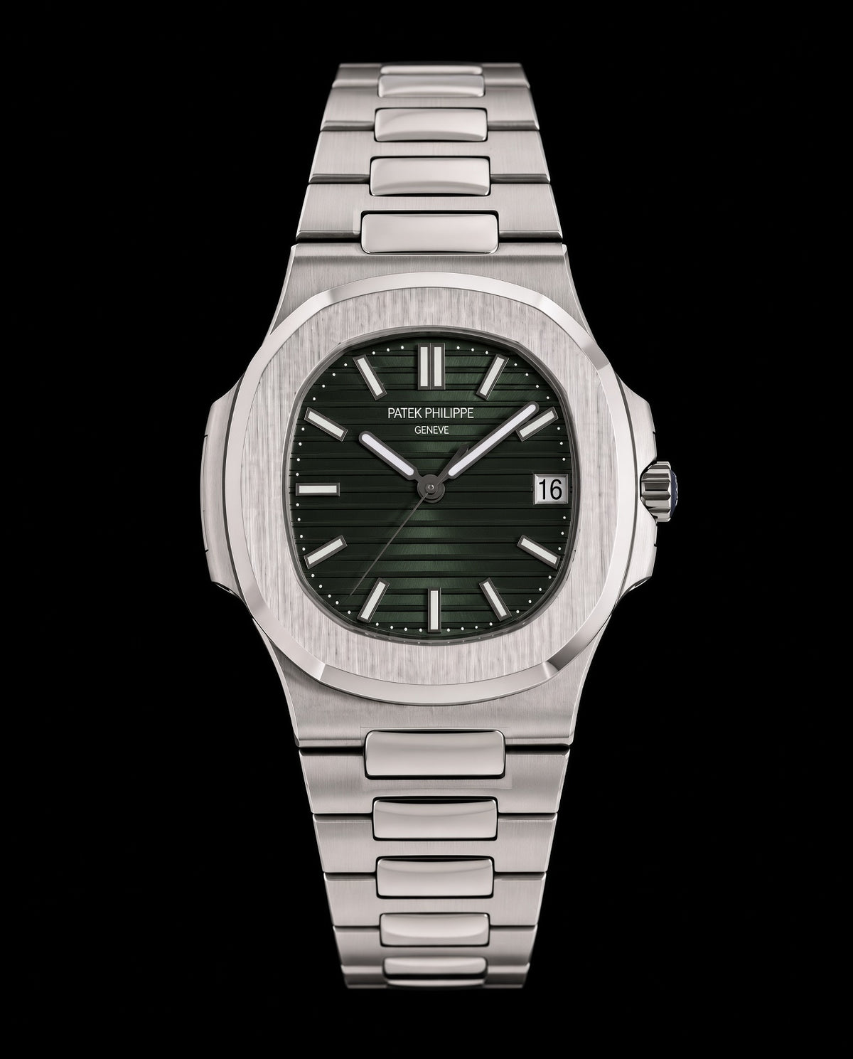 Nautilus plateado con esfera verde